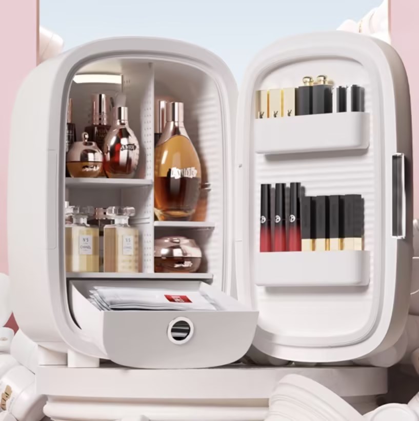 ตู้เย็นความงามขนาดเล็กแบบพกพาข - Beauty Makeup Fridge บทวิจารณ์และราคา