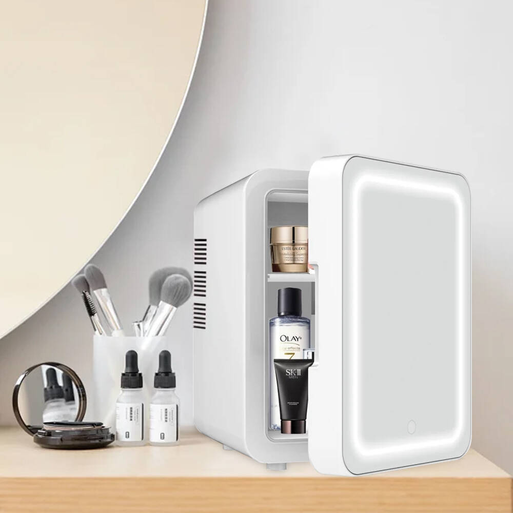 ตู้เย็นขนาดเล็ก 4 ลิตรพร้อมกระ - Beauty Makeup Fridge บทวิจารณ์และราคา