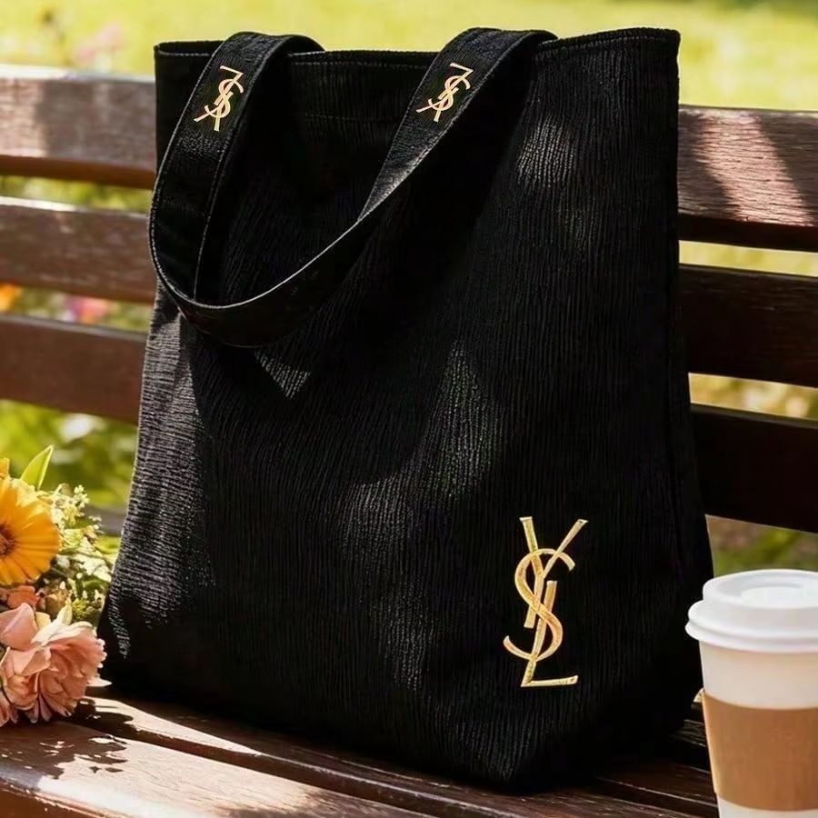 กระเป๋า YSL ของ Yves Saint Lau - Ysl Beauty Makeup บทวิจารณ์และราคา